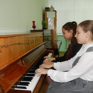 Корнилова Софья 5кл. и Анашенкова Анна 5кл. (1).